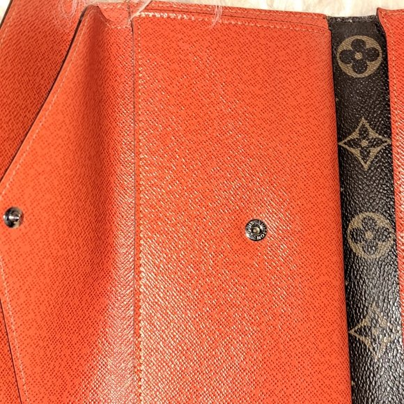 LV Marie Wallet - Picture 10 of 11